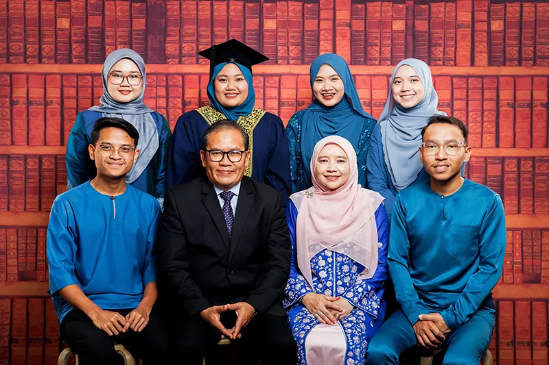 Contoh pakej foto konvokesyen Family Ametography Studio